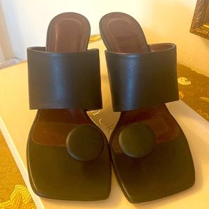 Black open toe sandals, genuine leather, made in Portugal, size 7